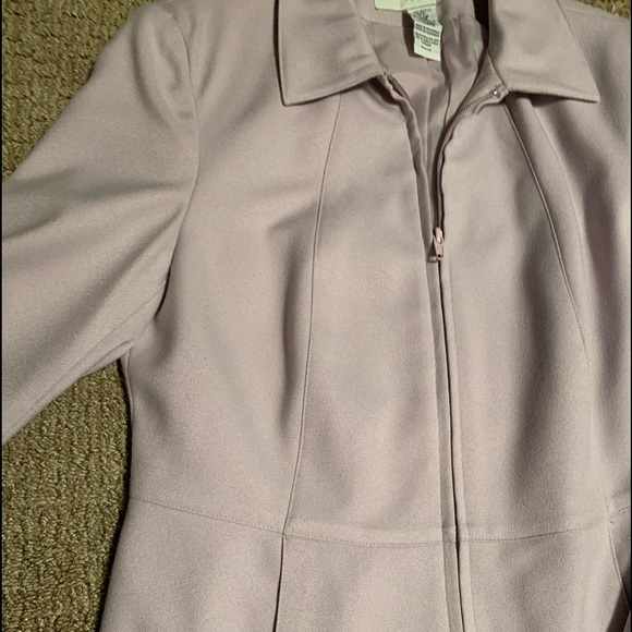 Blazer - Picture 2 of 2